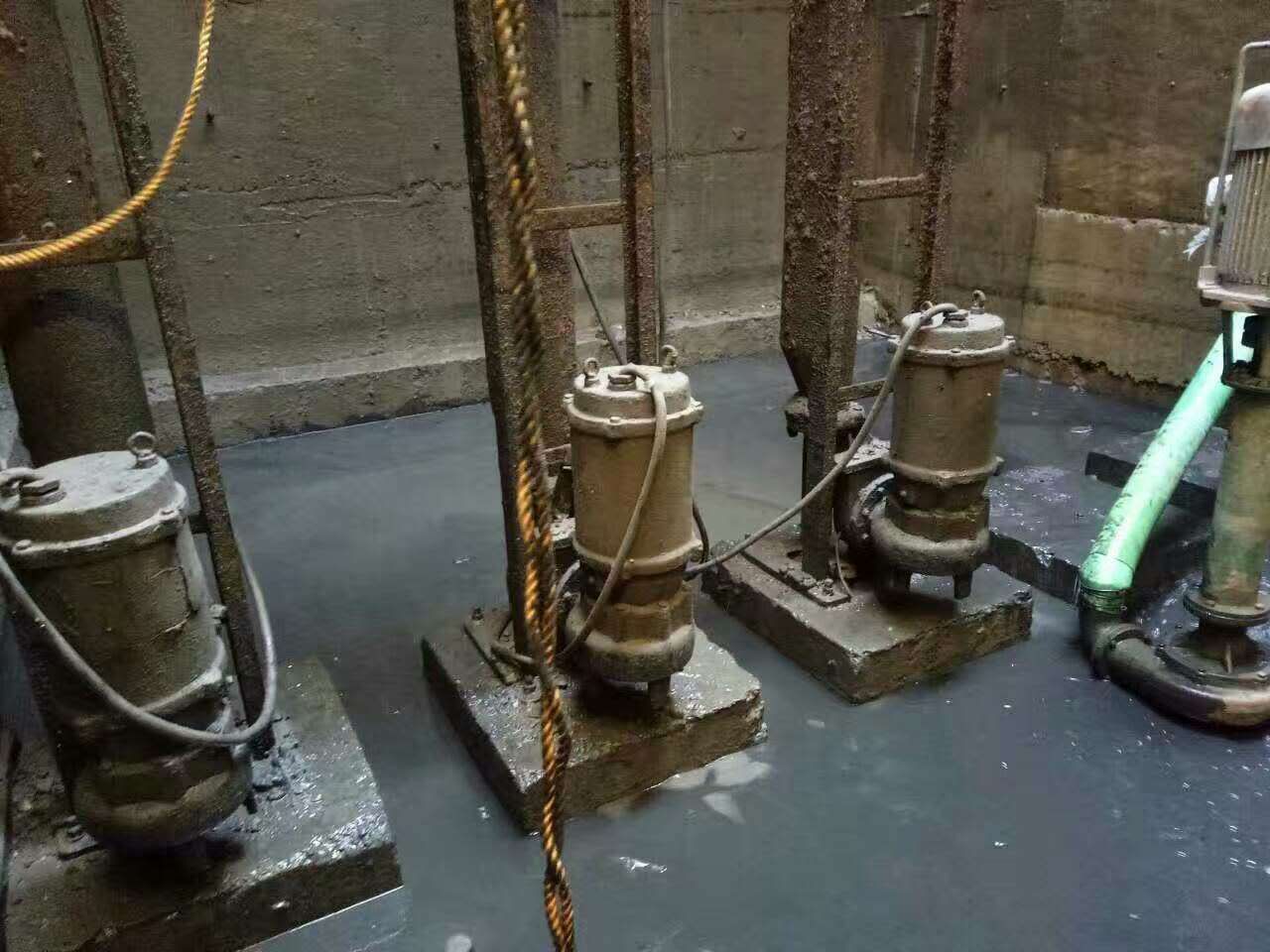 秦淮污水池清理